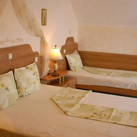 فندق Family Tropicana