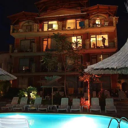 Family Tropicana 2* ラヴダ