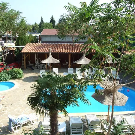 Family Tropicana رافدا