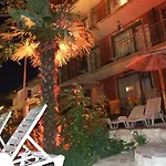 Family Tropicana 2*