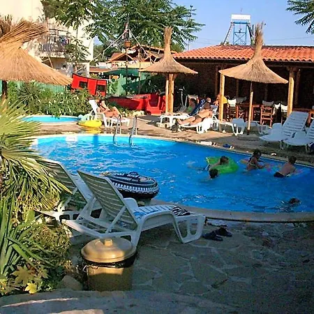 Hotel Family Tropicana 2*
