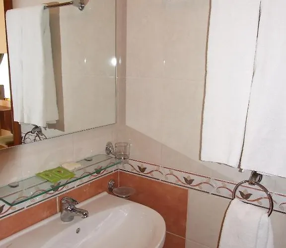 Отель Family Tropicana Равда