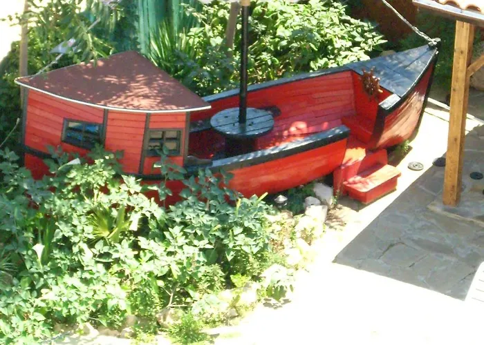 Family Tropicana 2* Равда