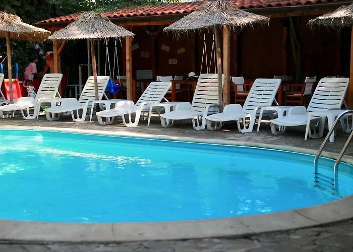 Family Tropicana Отель Равда